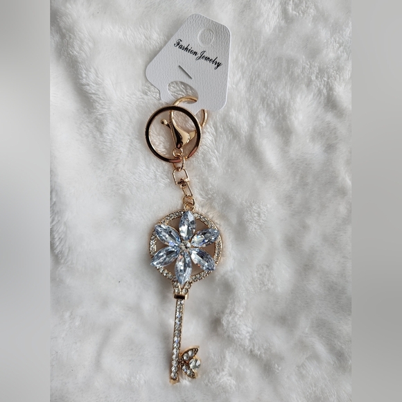 Gold and Silver Starfish Purse Charm Jewelry Chain And Keychain Bag Charm Chain - Picture 6 of 10